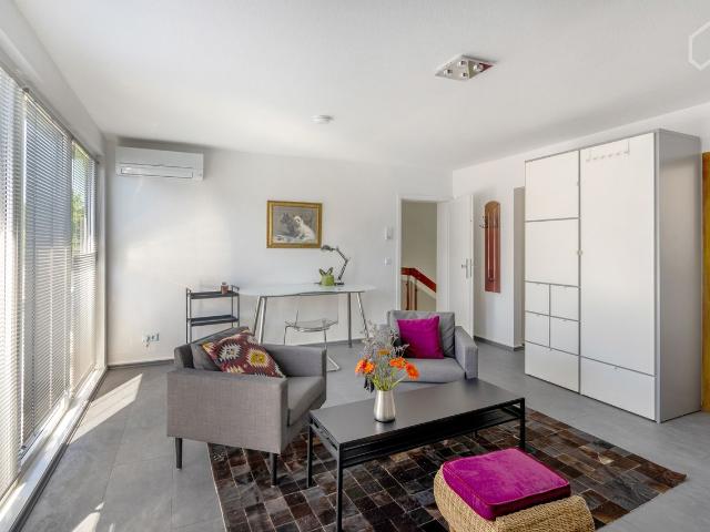 Penthouse apartment in Duisburg city centre Dellviertel, Duisburg Amsterdam Apartments for Rent