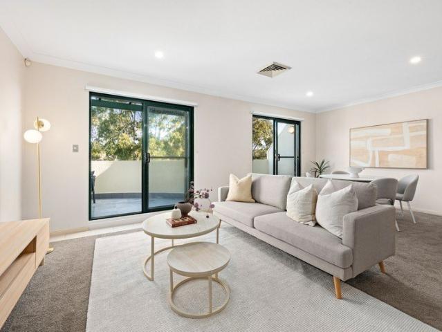 Penthouse Apartment, Quiet, Ultra Convenient Address