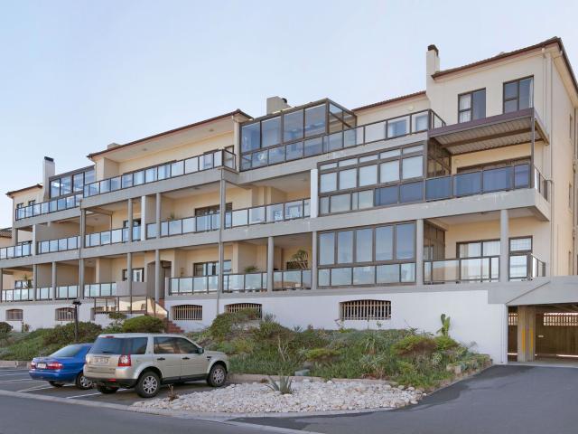 Penthouse apartment to rent in Big Bay