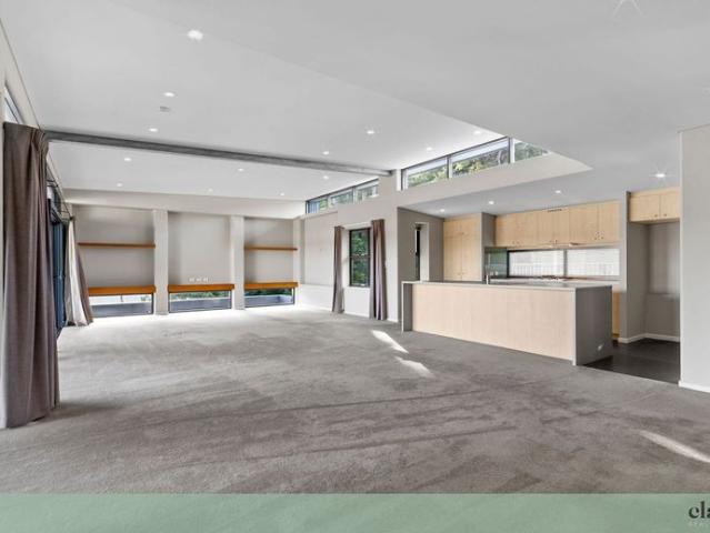 Penthouse Apartment with Huge Outdoor Living in Boutique South Brisbane Complex