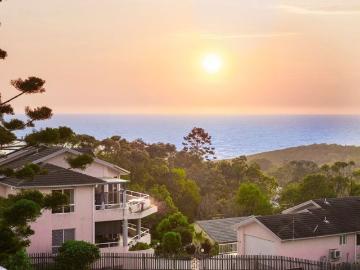 Penthouse Apartment with Stunning Ocean Views