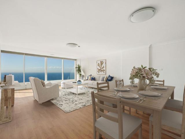 Penthouse apartment with Uninterrupted Ocean Views