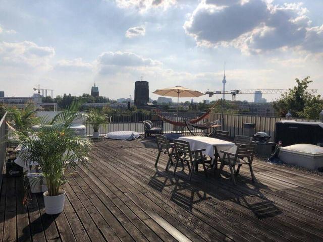 Penthouse appartment mit großer Dachterasse möbliert