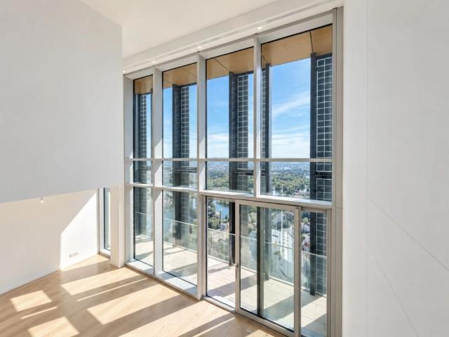 Penthouse AT THE TOP OF VIENNA. 51st Floor Above the DANUBE