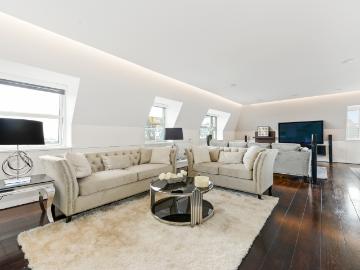 Penthouse, Boydell Court