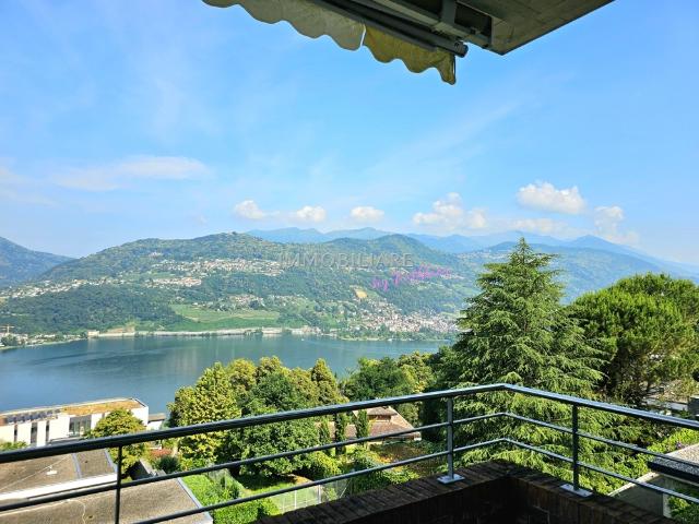 Penthouse + Gästewohnung / Büro mit privatem Pool, Sauna, Grottino und traumhaftem Blick