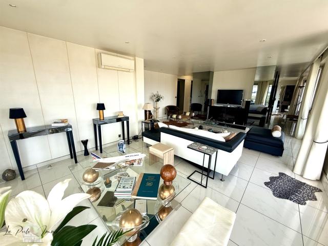 Penthouse D’Exception T5 de 140m2 habitables avec terrasse p. 140m² Perpignan