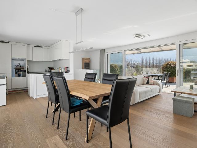Duplex Penthouse mit grosser Terrasse, nur einen Steinwurf vom Lido