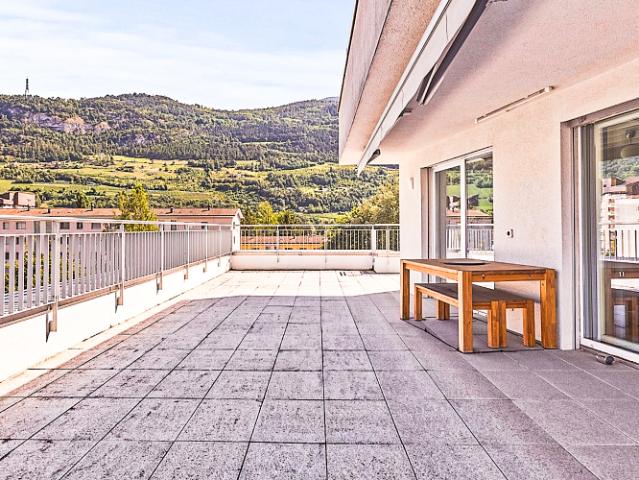 Penthouse de 3,5 pièces avec vue spectaculaire
