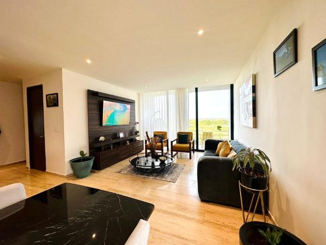 Penthouse de 3 recámaras, rooftop con jacuzzi y ¡PANELES SOLARES!
