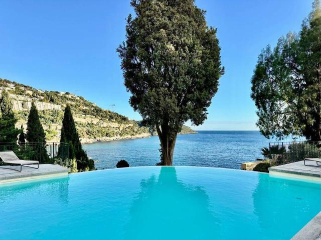 Penthouse de luxe de 70 m2 en location Avenue Le Corbusier, Roquebrune Cap Martin, Provence Alpes Côte d'Azur