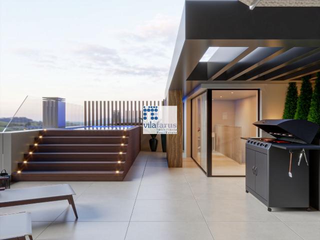 Penthouse de luxo em Edifico plurifamiliar com piscina