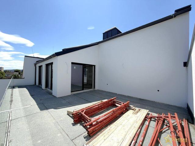 PENTHOUSE DELUXE. 4 ZIMMER, TERRASSE PARKPLATZ OPTIONAL