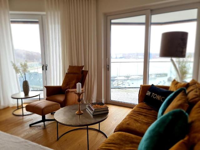 Penthouse Diamond View with seaview, Flensburg Amsterdam Apartments for Rent