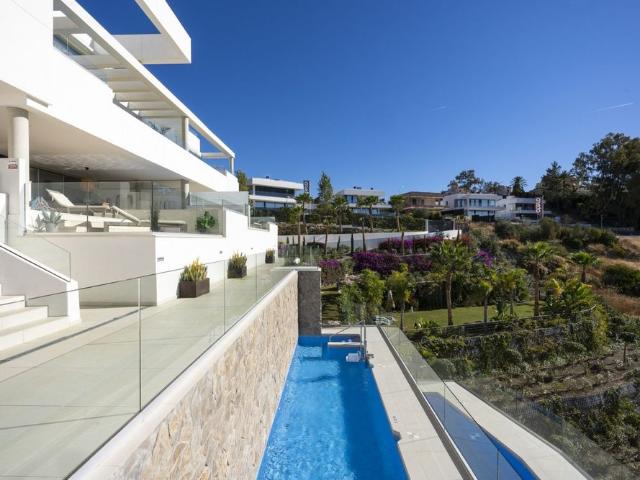 Penthouse Duplex in Nueva Andalucía