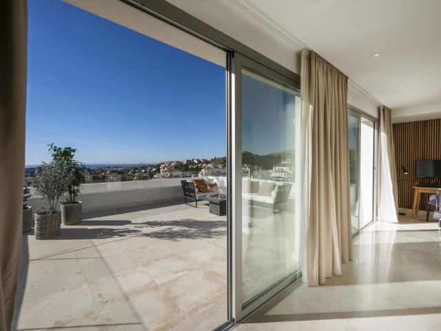 Penthouse Duplex in Nueva Andalucía
