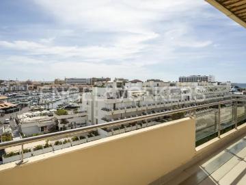 Penthouse em condomínio de luxo na Marina 369m² Vilamoura