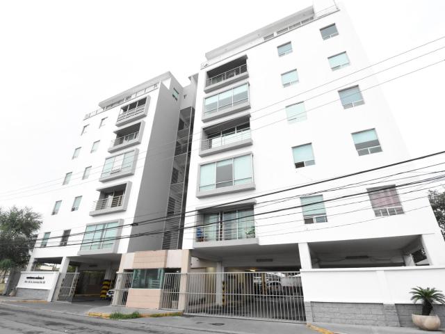 Penthouse en San Nicol?s, zona c?ntrica en exclusivo complejo de dos torres con vigilancia