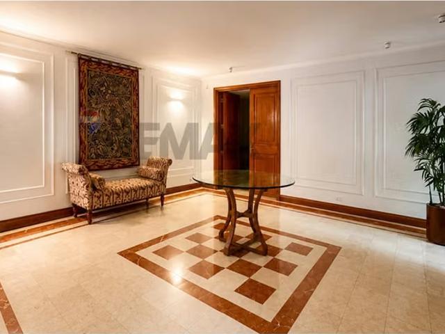 Penthouse en san damián último piso + azotea | 5 dormitorios por 29490.00 en Las Condes