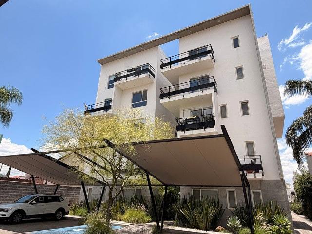 Penthouse en renta o venta AM 211 zona Calicantos