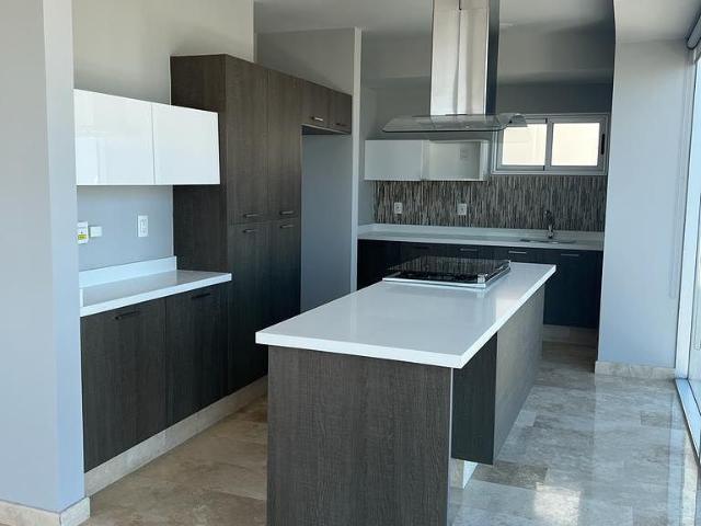 Penthouse en Renta | Montebello Towers, Milenio III