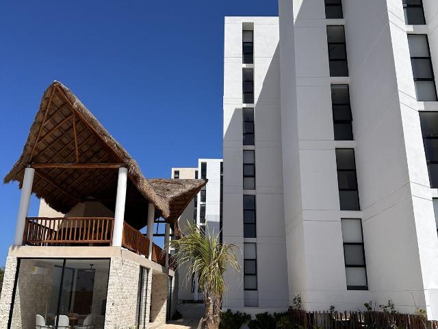 Penthouse en torre Mangata en la playa de San Bruno