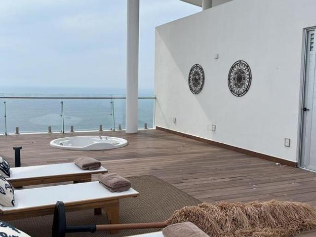 Penthouse en Venta a Pie de Playa Camino al mar