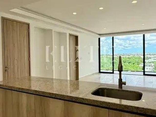 Penthouse en Venta o Renta en Residencial Via Cumbres con Roof privado