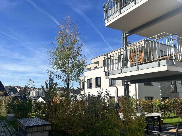 Penthouse Eleganz auf 69m² großzügige Dachterrasse und Aufzug in CO2 neutralem Quartier!