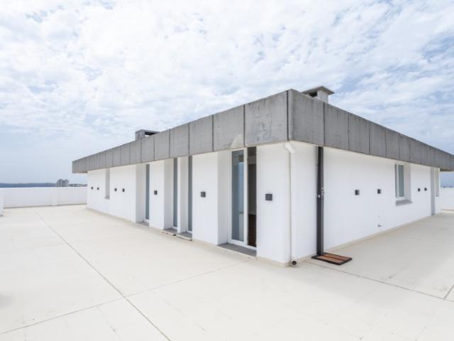 Penthouse Exclusiva com Terraço Panorâmico e Vista Deslumbrante sobre Lisboa, Tejo e Serra de Sintra
