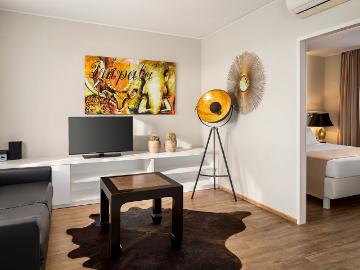 Penthouse experience: luxury hotel in Graz with a beautiful balcony, Graz Amsterdam Apartments for Rent