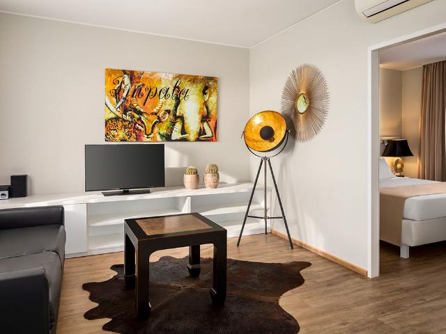 Penthouse experience: luxury hotel in Graz with a beautiful balcony, Graz Amsterdam Apartments for Rent