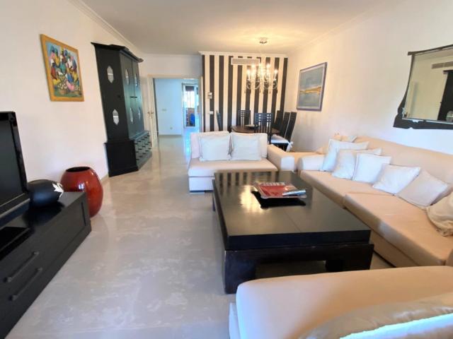 Penthouse for long term rent in Nueva Andalucia, Marbella