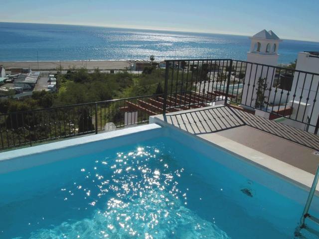PENTHOUSE FOR LONG TERM RENTAL SITUATED ON EL PEÑONCILLO PLAYA