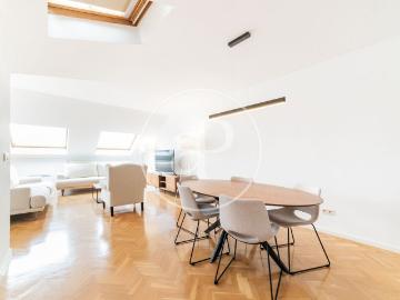 Penthouse for rent in Calle Felipe IV Madrid