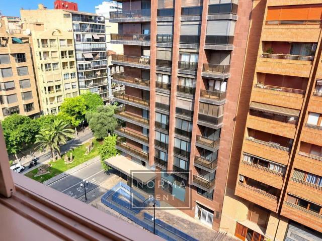 Penthouse for rent in Alicante / Alacant city, Alicante