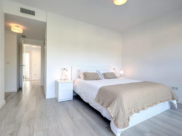 Penthouse For Rent in Benahavís, Benahavís