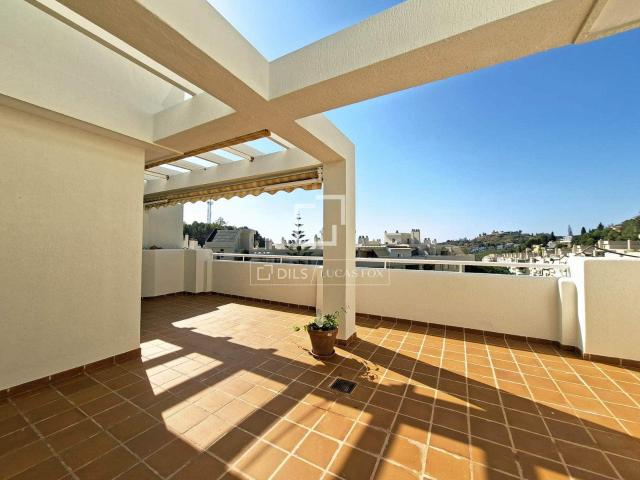 Penthouse for rent in El Limonar, Málaga city, Málaga