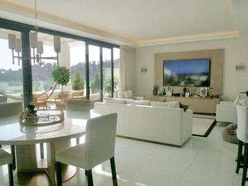 Penthouse for rent in El Paraíso, Benahavís, Málaga