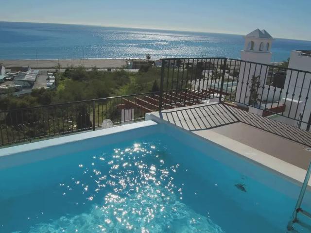 Penthouse for rent in El Peñoncillo, Torrox, Málaga