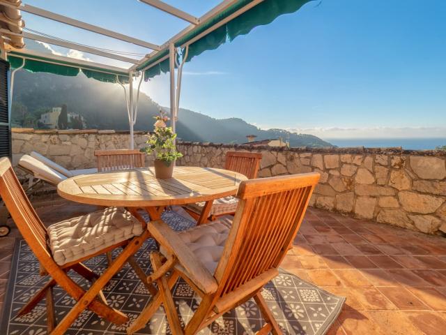 Penthouse for rent in Estellenchs, Mallorca