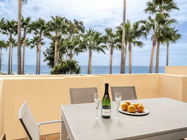 Penthouse For Rent in Estepona, Estepona