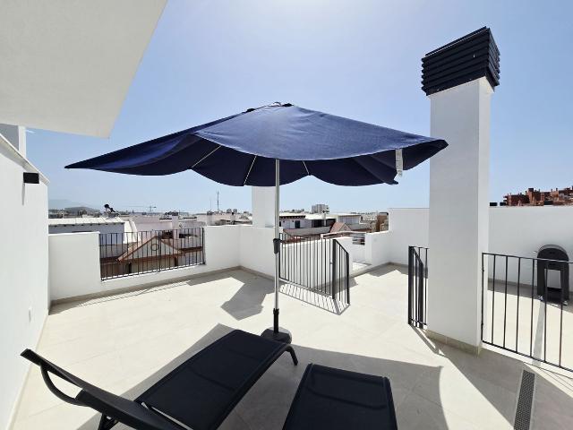 Penthouse For Rent in Estepona, Estepona