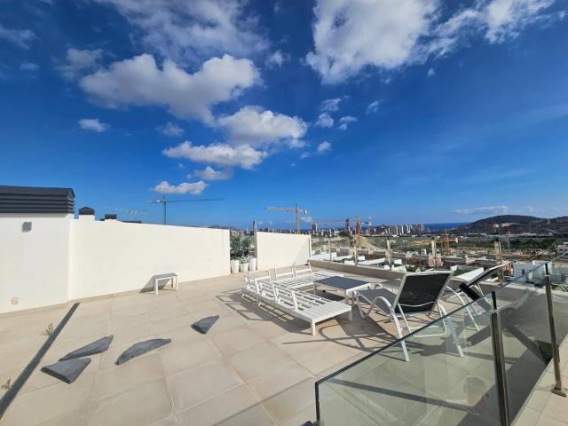 Penthouse for rent in Finestrat, Alicante