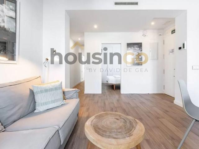 Penthouse for rent in Madrid Chamberí