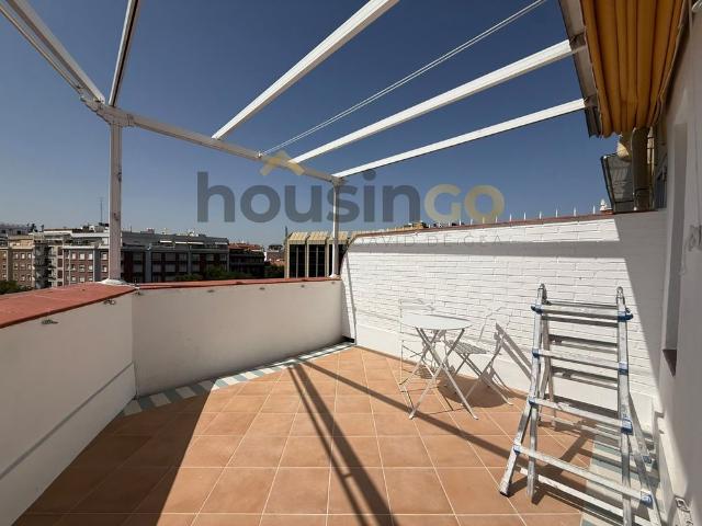 Penthouse for rent in Madrid Chamberí