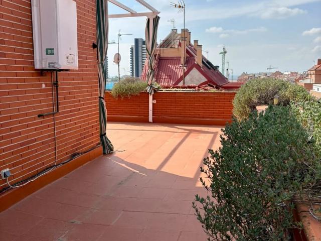 Penthouse for rent in Madrid city, Madrid