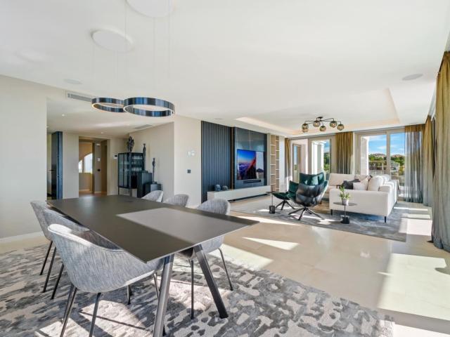 Penthouse for rent in Marbella, Málaga