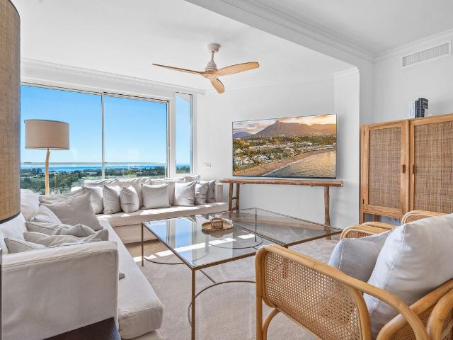 Penthouse For Rent in Marbella, Marbella