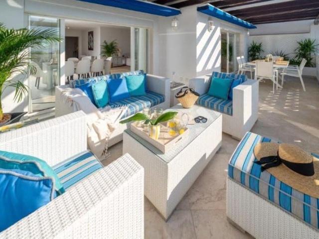 Penthouse for rent in Puerto Banus, Marbella, Málaga